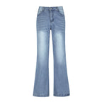 Women's loose-fitting, wide-leg jeans