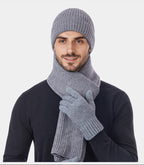 Ensemble bonnet, écharpe et gants d'hiver