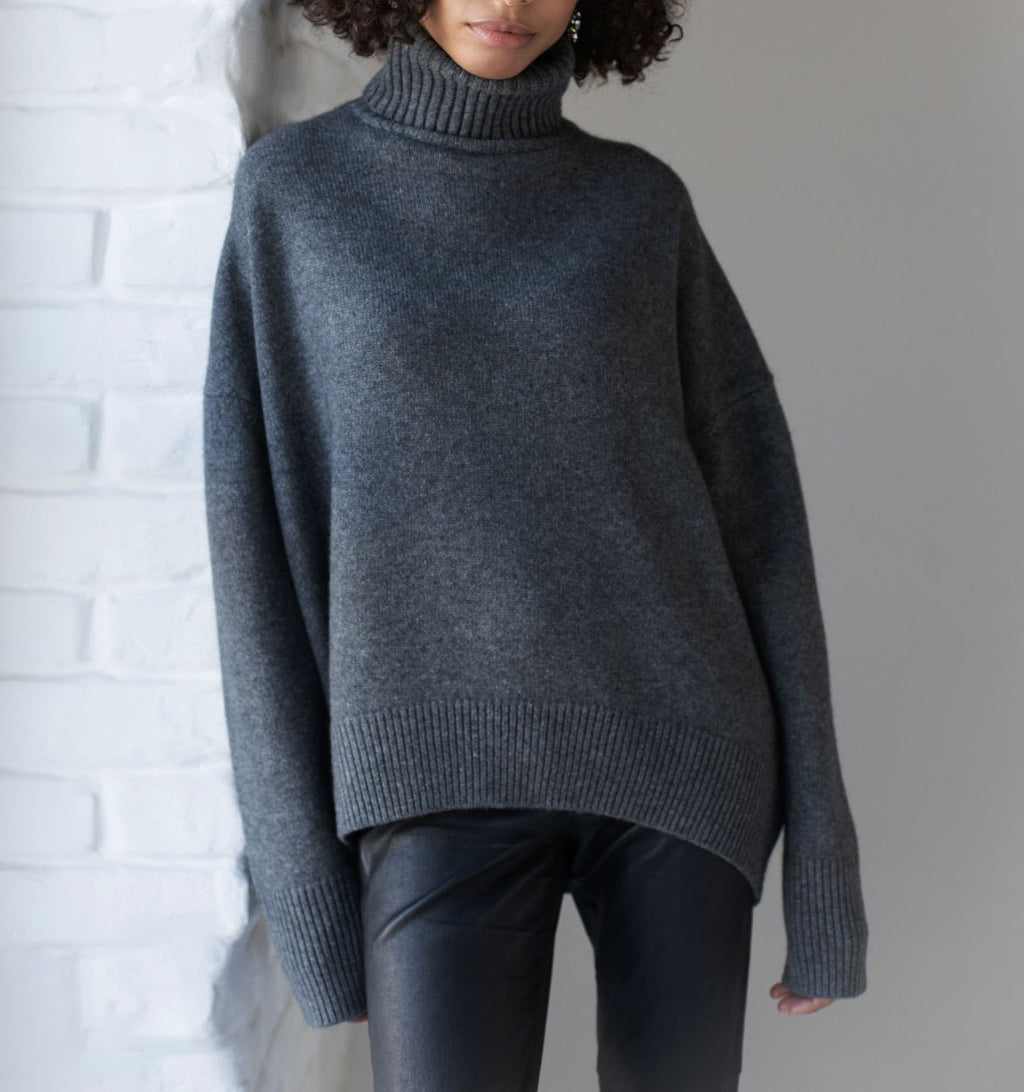 Pull ample demi-col roulé pour femme