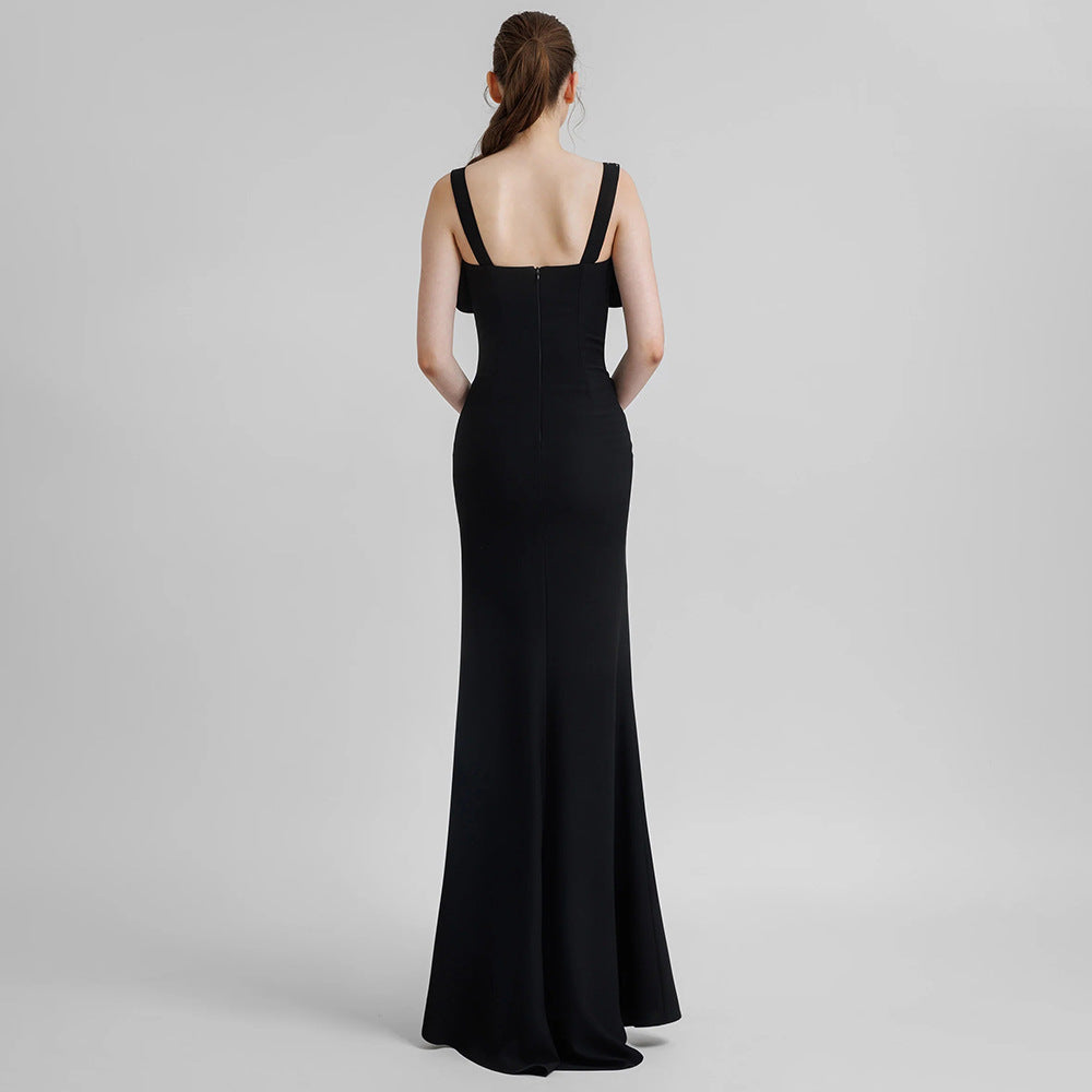 Robe longue noire à nœud clouté