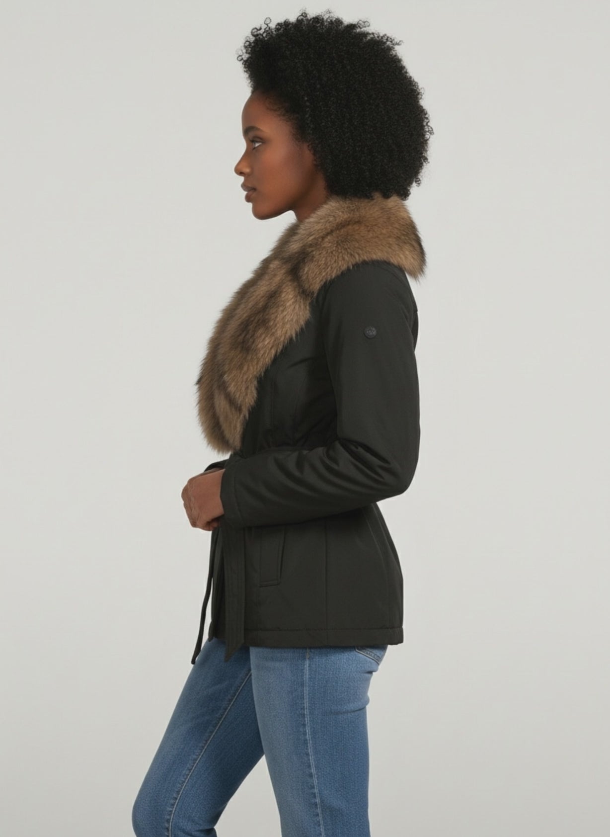 Élégant manteau en laine avec col en fourrure